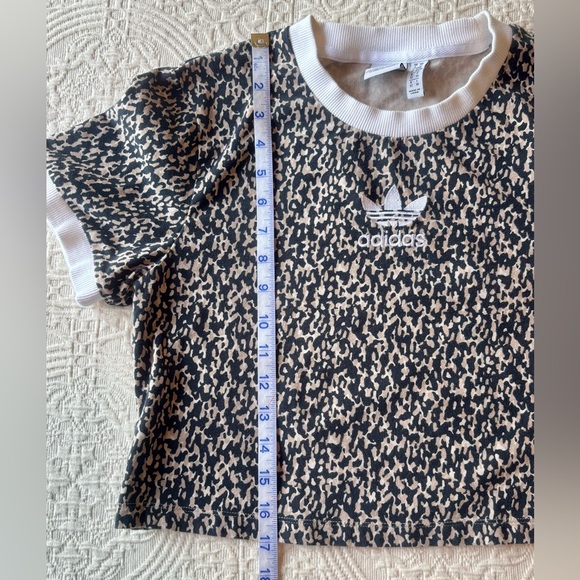 adidas cropped cotton tee size XS cheetah leopard - Picture 8 of 9